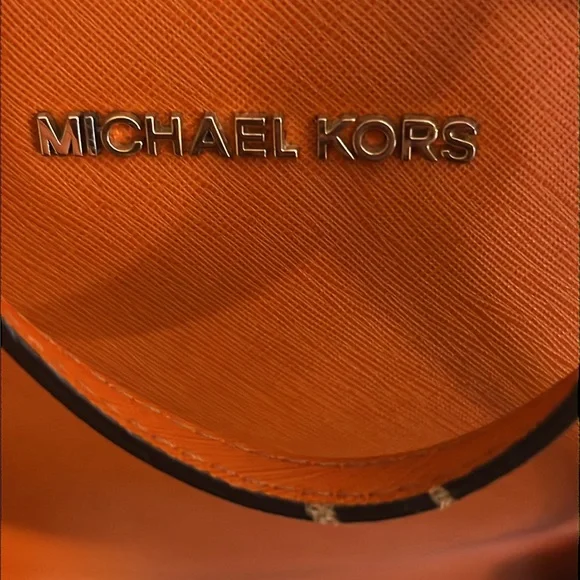 MICHAEL KORS Jet Set Large Travel E/W Tote - Picture 12 of 16